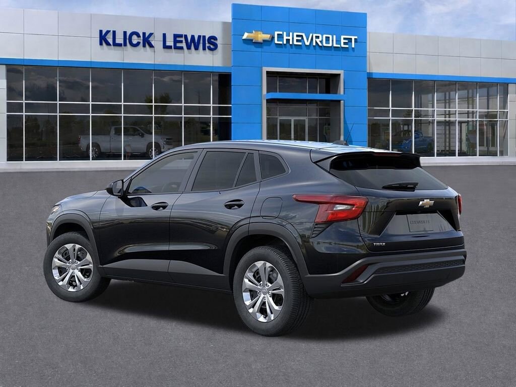 New 2026 Chevrolet Trax LS SUV
