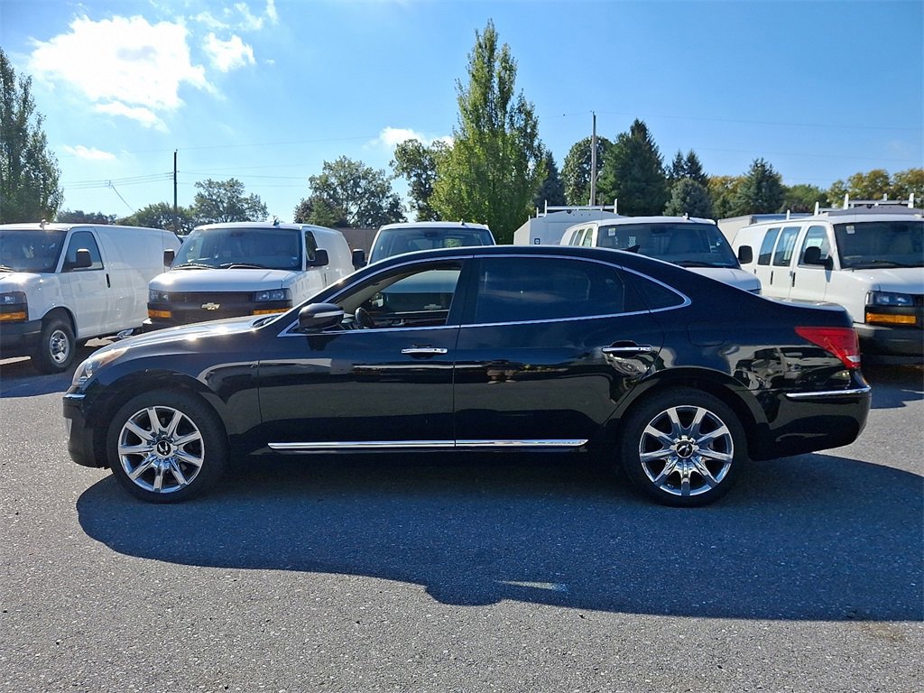 2011 Hyundai Equus Signature photo 3
