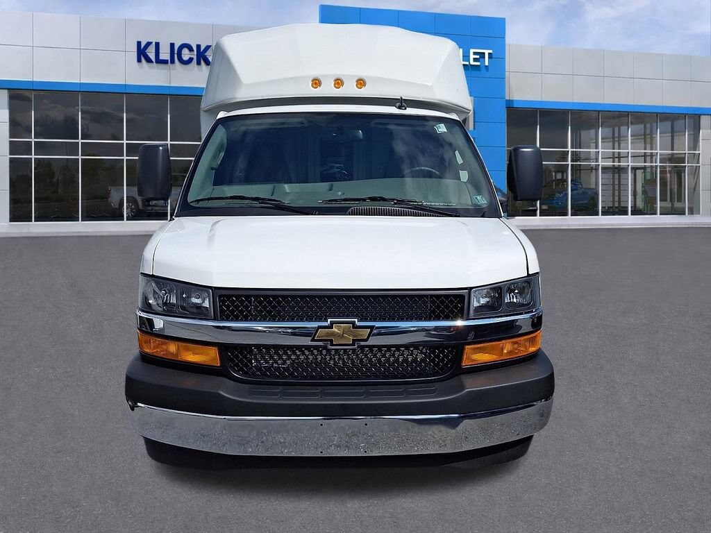 New 2026 Chevrolet Express Cutaway 3500 1WT Cutaway Van