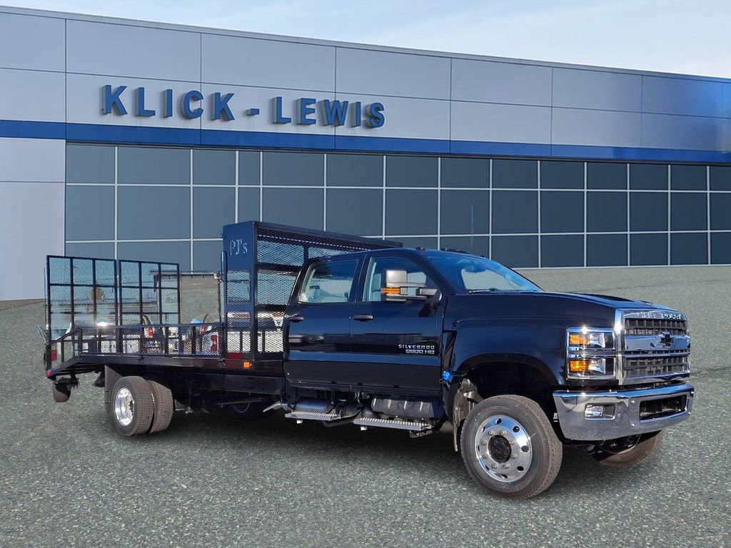 2024 Chevrolet Silverado 4500 Medium Duty Chassis Cab Work Truck's photo