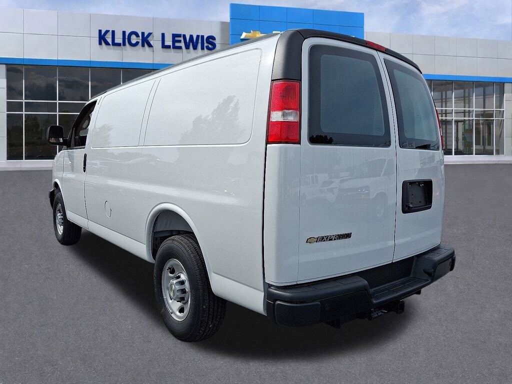 New 2025 Chevrolet Express Cargo 3500 WT Van