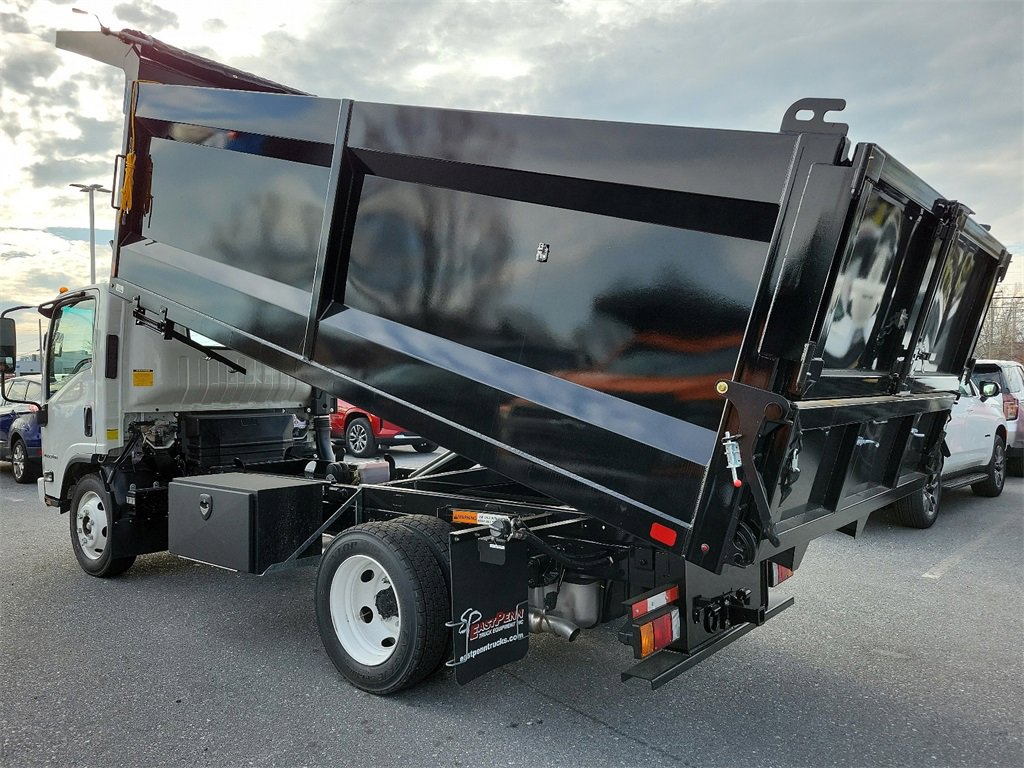 2024 Chevrolet Silverado 4500HD photo 3