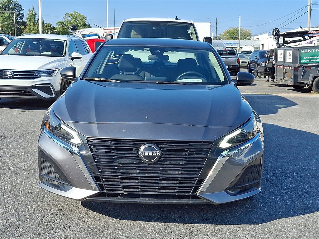 2024 Nissan Altima 2.5 SV photo 2