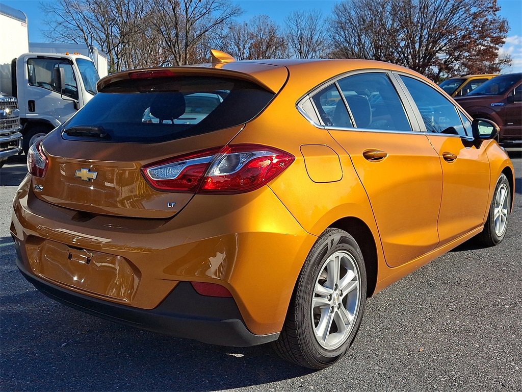 2017 Chevrolet Cruze LT photo 4