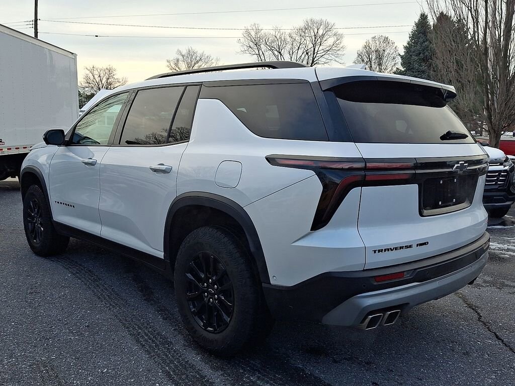Used 2024 Chevrolet Traverse Z71 SUV