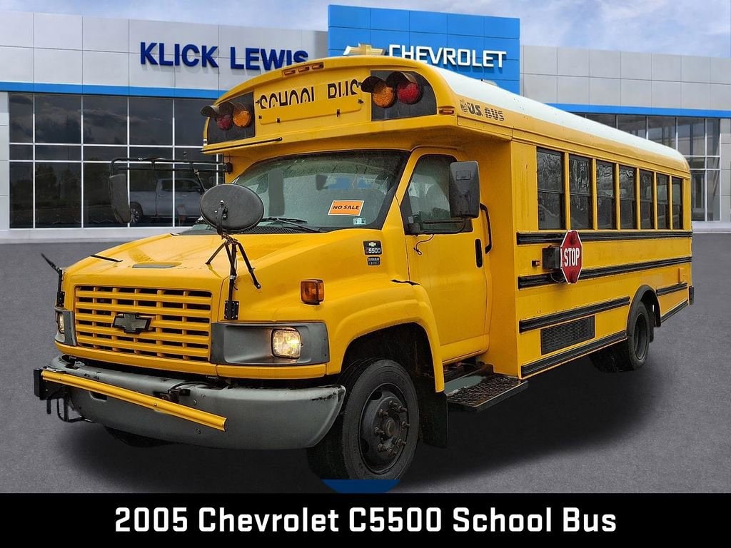 Used 2005 Chevrolet 5500 Cutaway Van