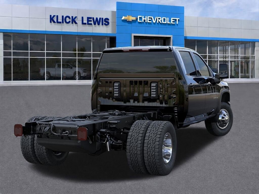 New 2026 Chevrolet Silverado 3500 HD Chassis Cab LT Truck