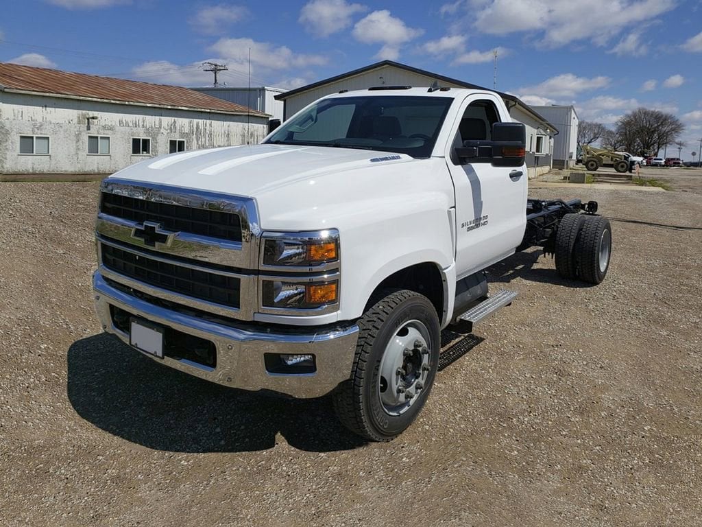 2023 Chevrolet Silverado 4500 Medium Duty Chassis Cab Work Truck's photo