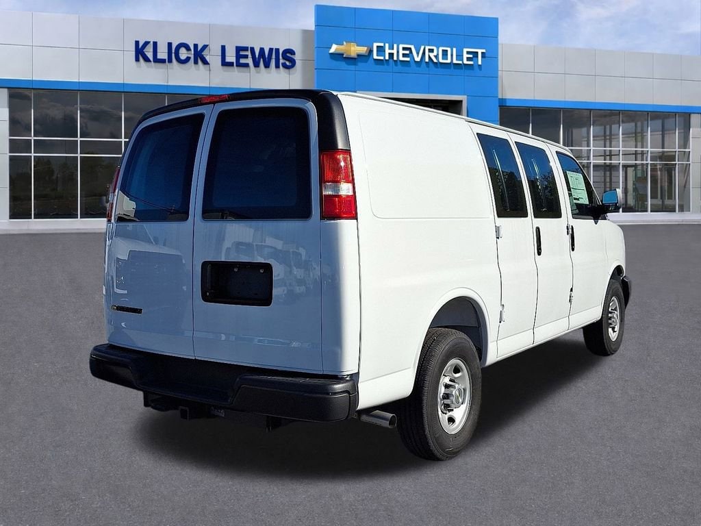 2025 Chevrolet Express Cargo Work Van - Photo 6