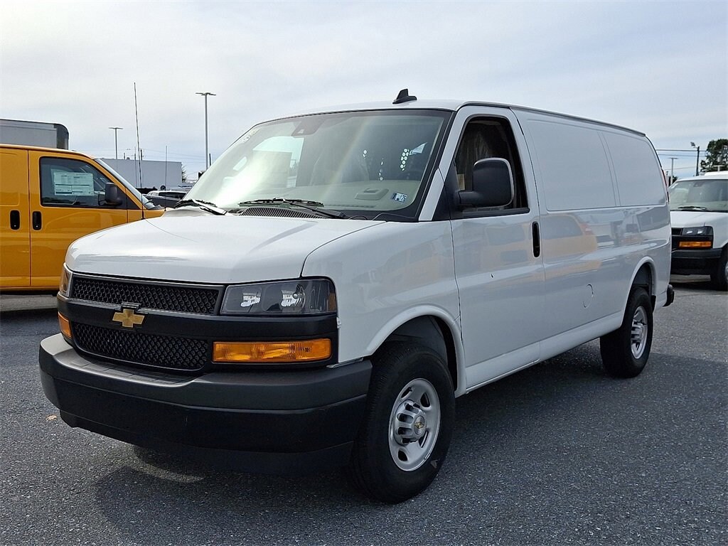 New 2025 Chevrolet Express Cargo 3500 WT Van