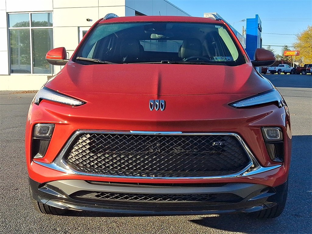 2024 Buick Encore GX Sport Touring photo 2