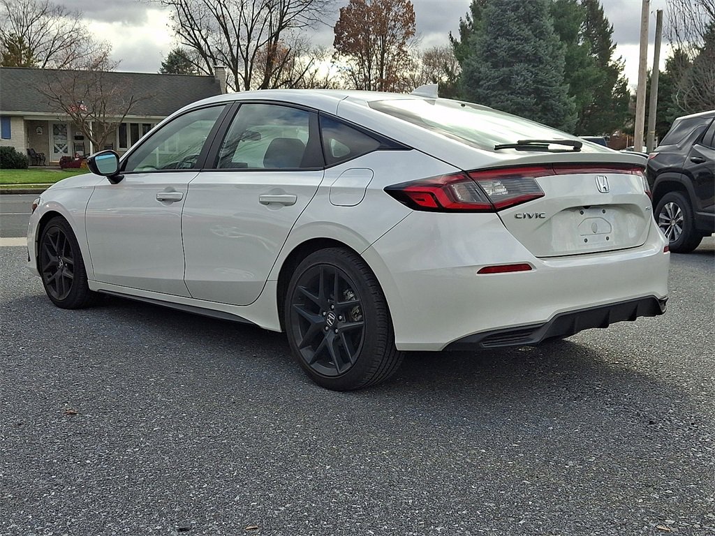 2024 Honda Civic Hatchback Sport photo 2