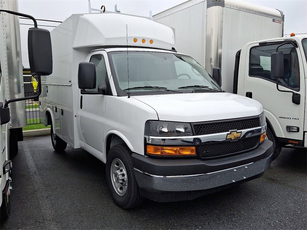 New 2025 Chevrolet Express Cutaway 3500 1WT Cutaway Van
