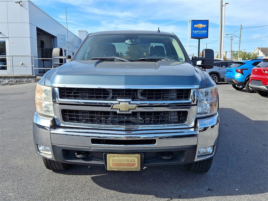 2008 Chevrolet Silverado LT photo 2