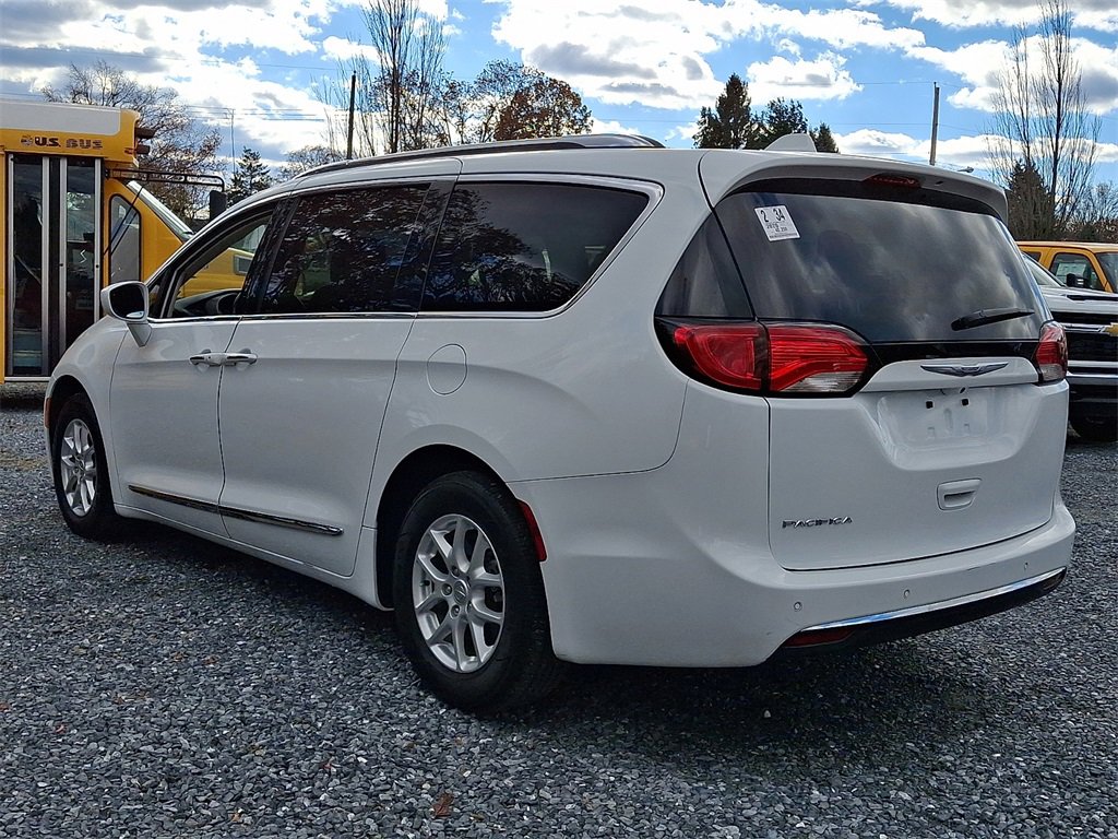 2020 Chrysler Pacifica Touring L photo 4