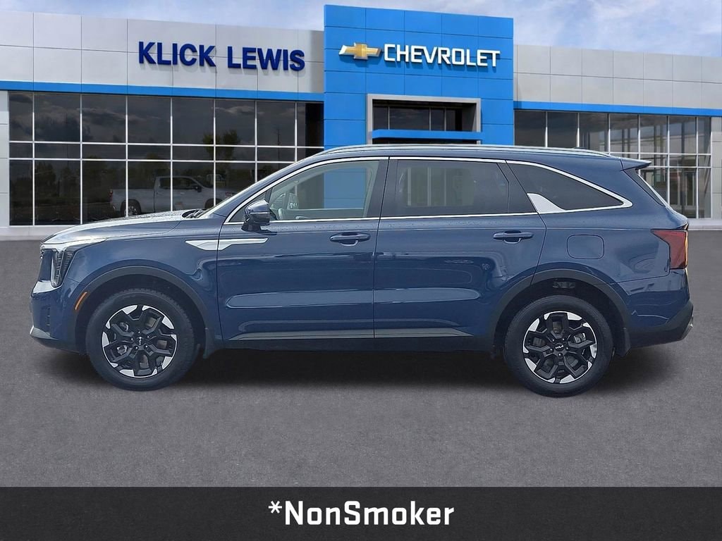 Used 2025 Kia Sorento S SUV