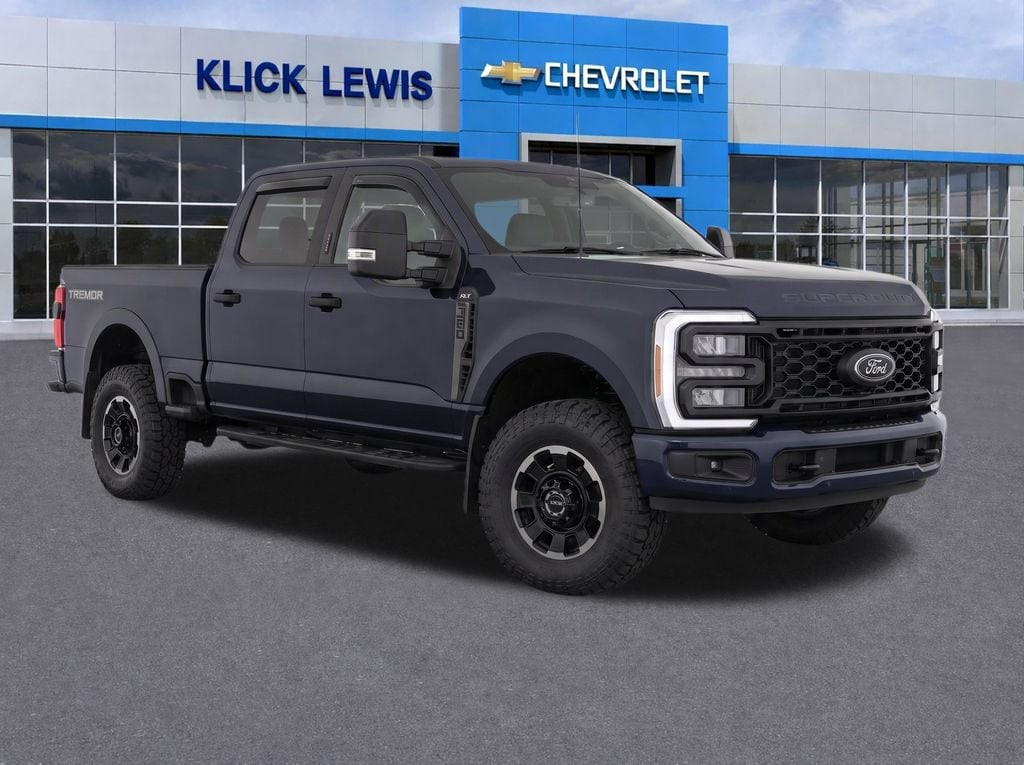 Used 2025 Ford F-350 XLT Truck Crew Cab