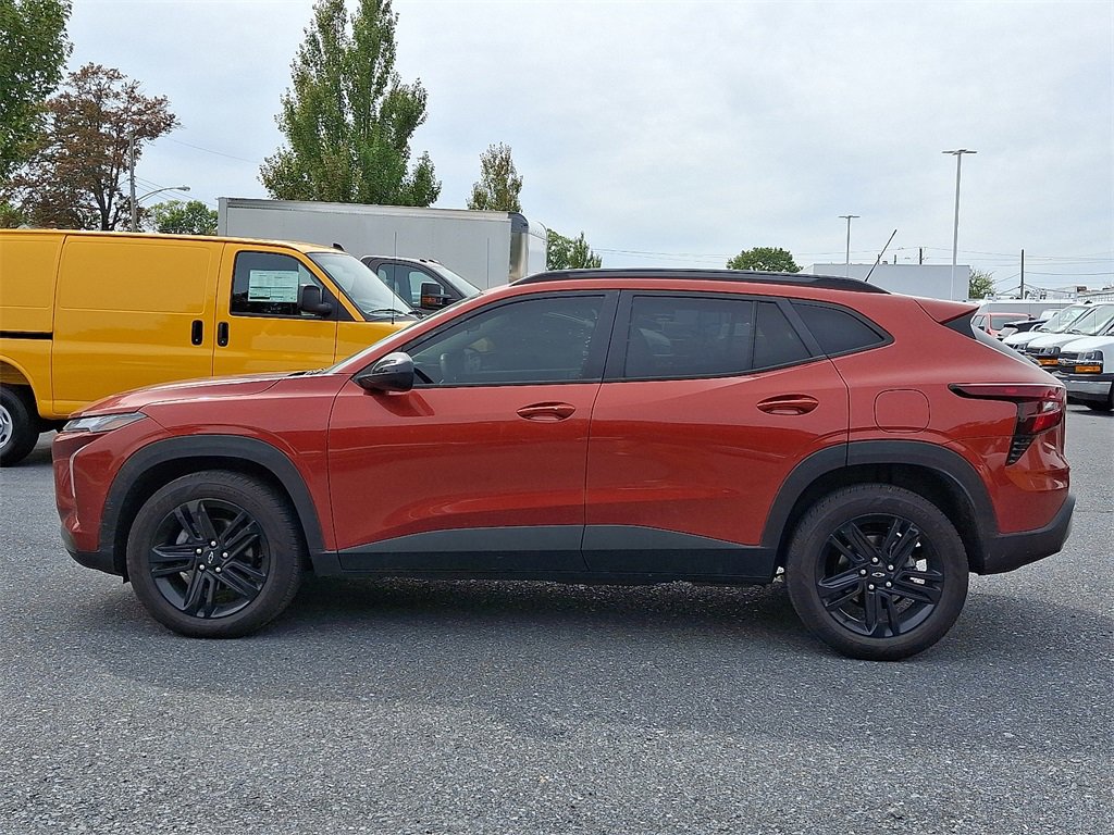 2024 Chevrolet Trax ACTIV photo 2