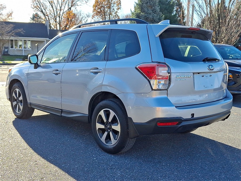 2018 Subaru Forester Premium photo 4