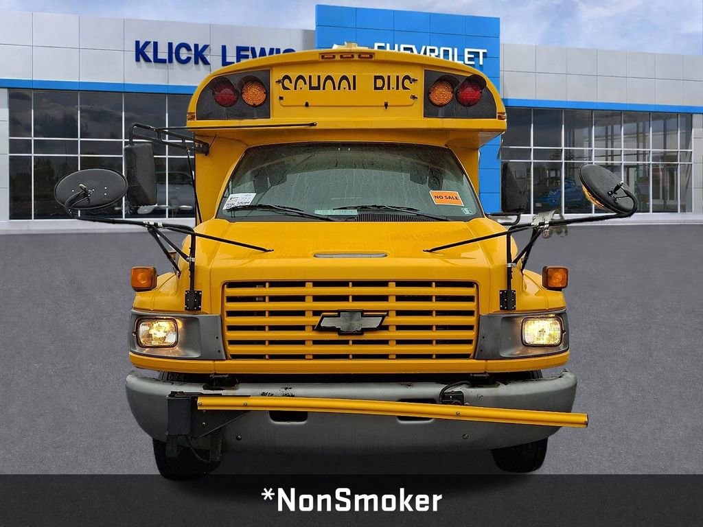 Used 2005 Chevrolet 5500 Cutaway Van