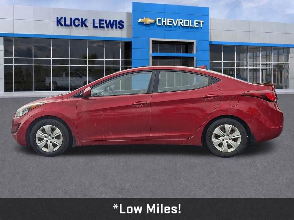 Used 2016 Hyundai Elantra SE Sedan