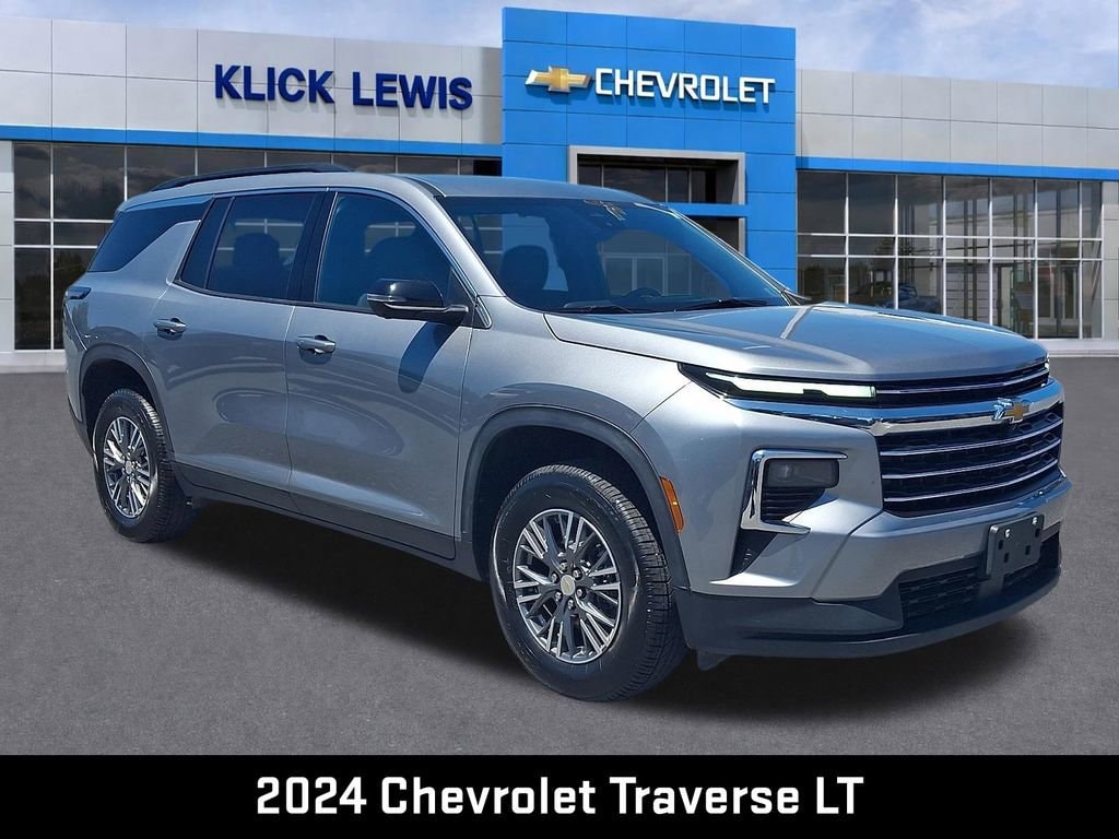 Used 2024 Chevrolet Traverse LT SUV
