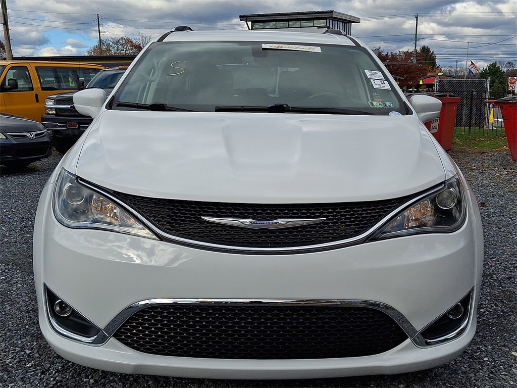 2020 Chrysler Pacifica Touring L photo 2