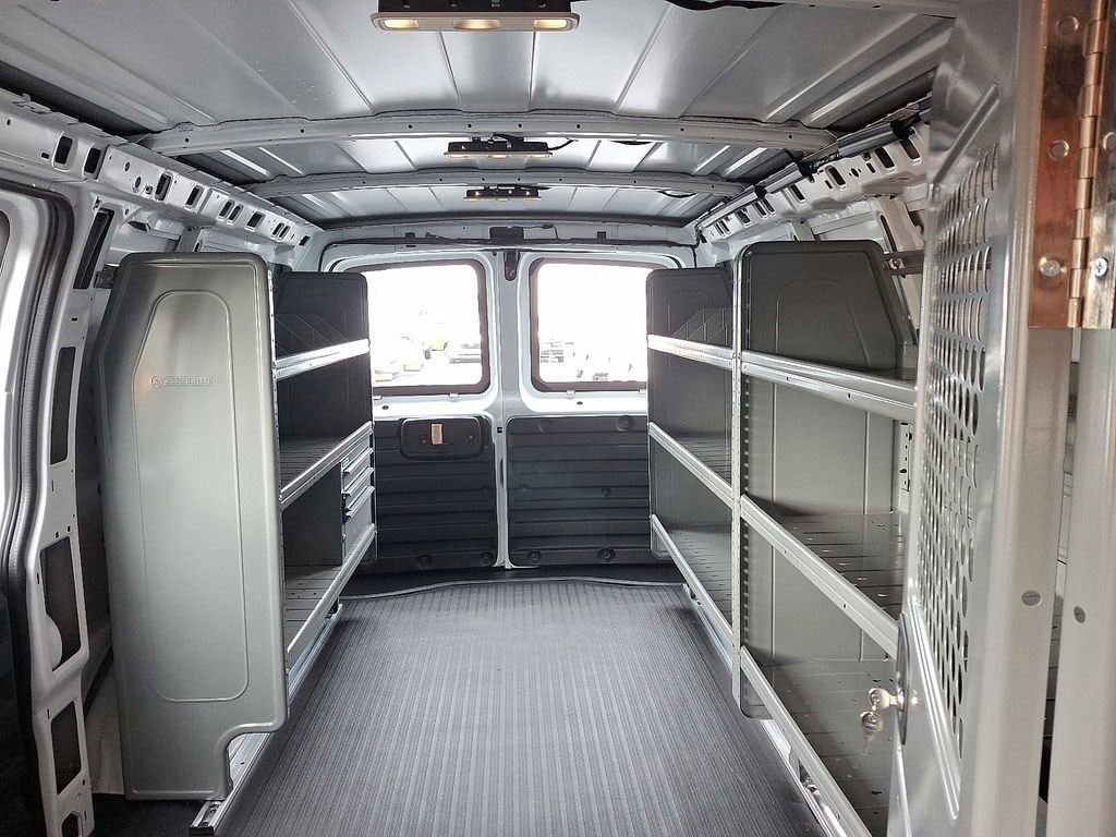 2025 Chevrolet Express Cargo Work Van - Photo 6