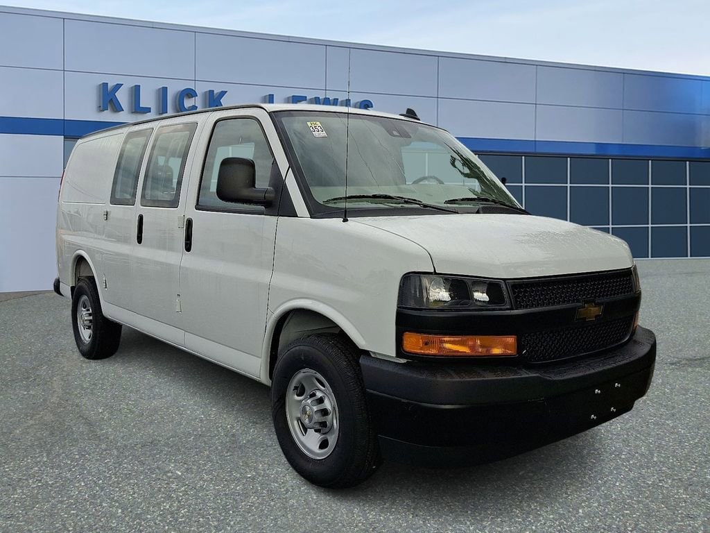 2025 Chevrolet Express Cargo Work Van's photo