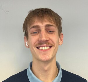 Staff member OWEN YANSS from ID_04bb843ebcbf