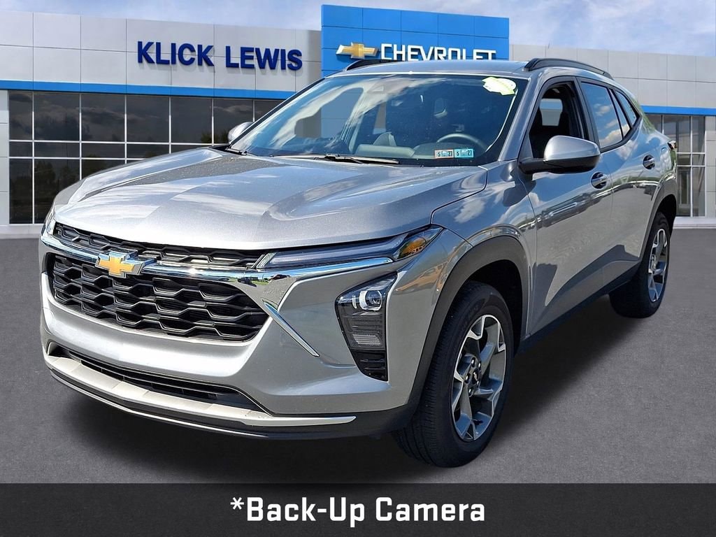 Used 2025 Chevrolet Trax LT SUV