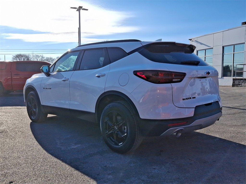 2025 Chevrolet Blazer 2LT photo 3