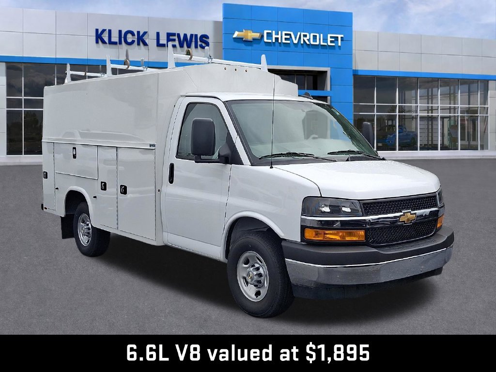 2026 Chevrolet Express Cutaway Base