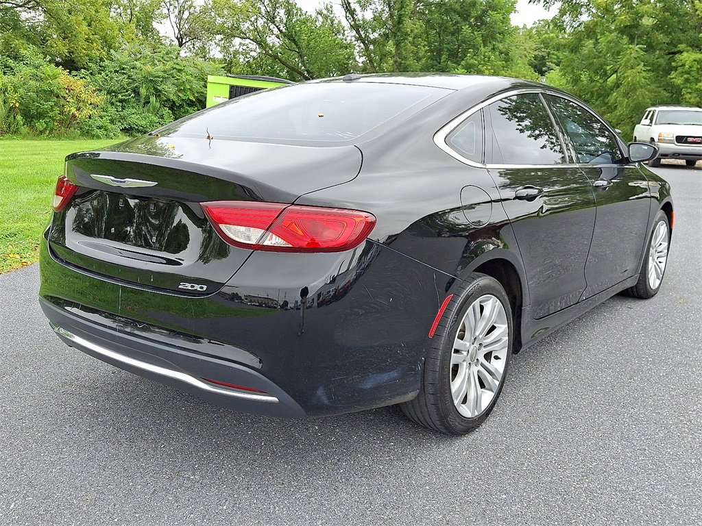 2015 Chrysler 200 Limited photo 3