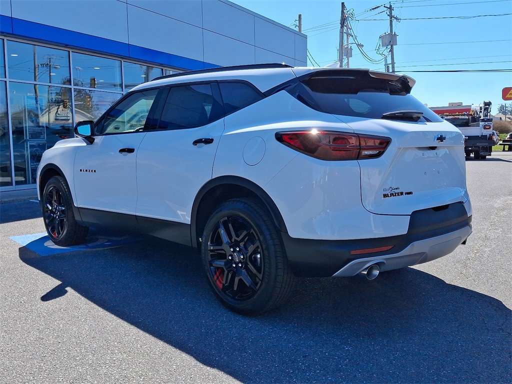 2025 Chevrolet Blazer 2LT photo 3