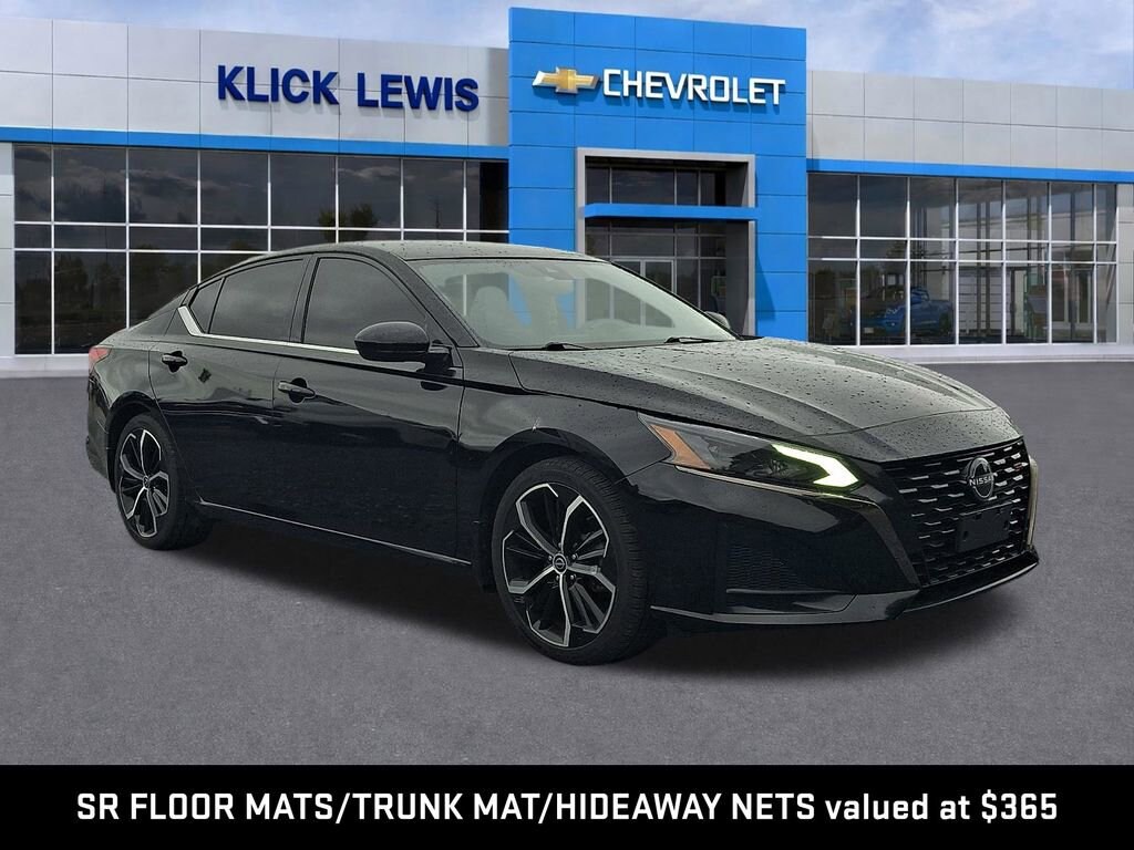 Used 2023 Nissan Altima 2.5 SR Sedan