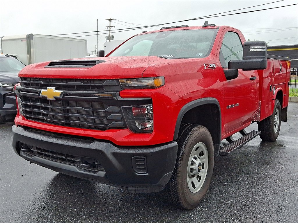 2025 Chevrolet Silverado 2500HD photo 2