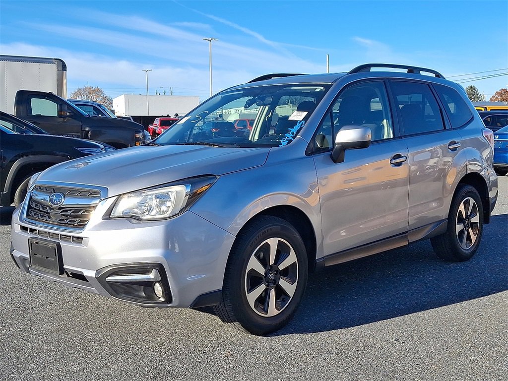 2018 Subaru Forester Premium photo 3