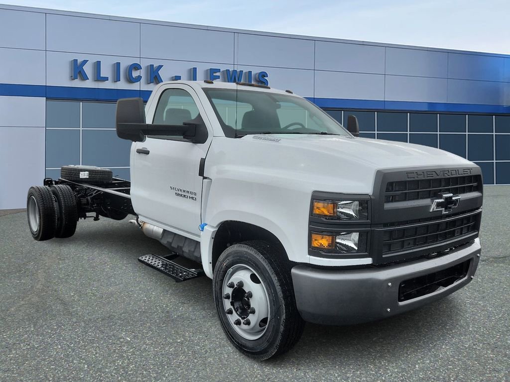 2023 Chevrolet Silverado 4500 Medium Duty Chassis Cab Work Truck's photo