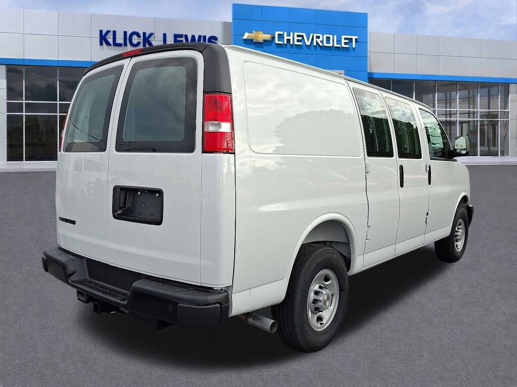New 2025 Chevrolet Express Cargo 3500 WT Van