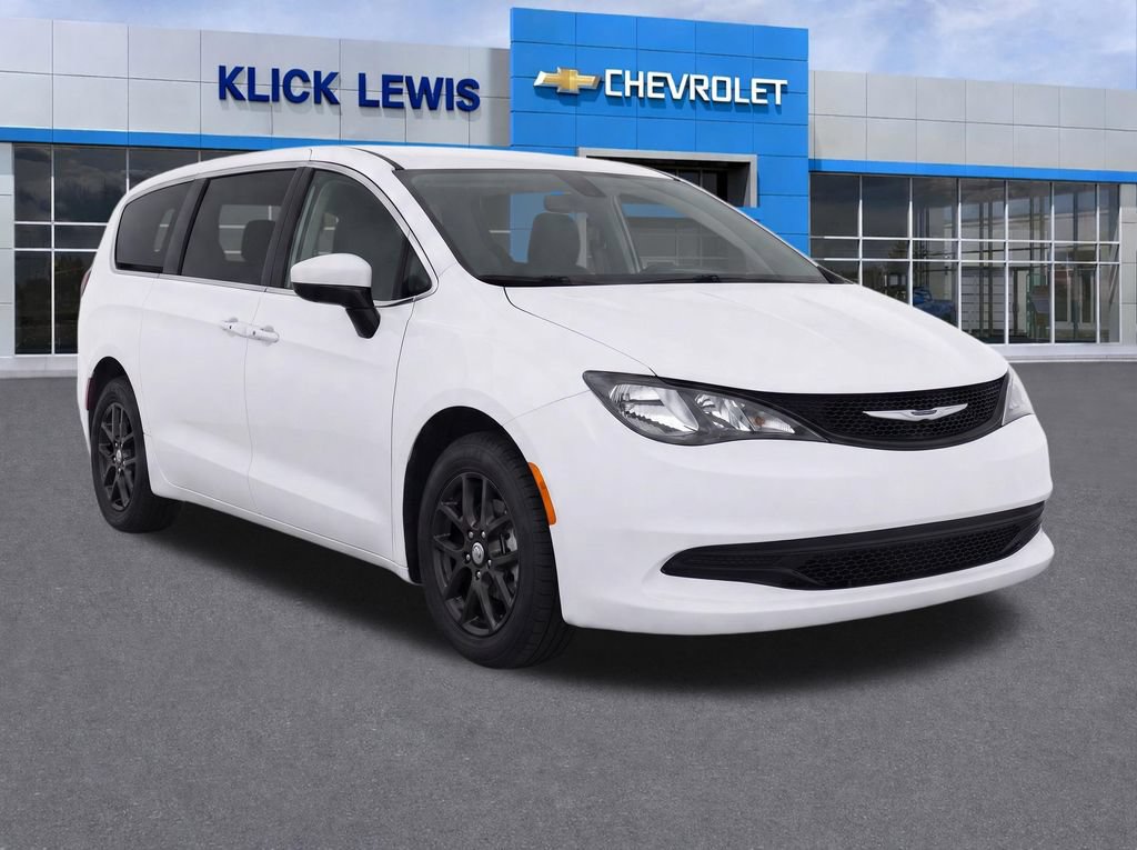2022 Chrysler Voyager