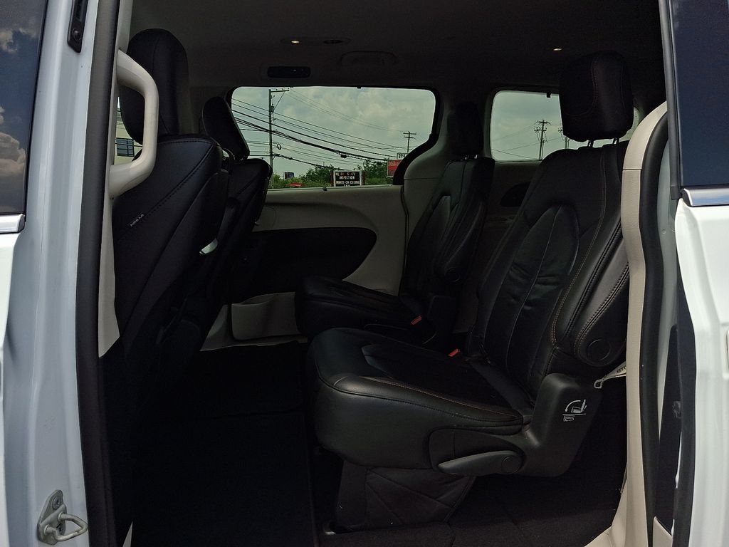 2020 Chrysler Pacifica Touring L Plus - Photo 8