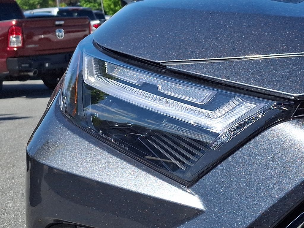 2024 Toyota RAV4 XSE - Photo 8