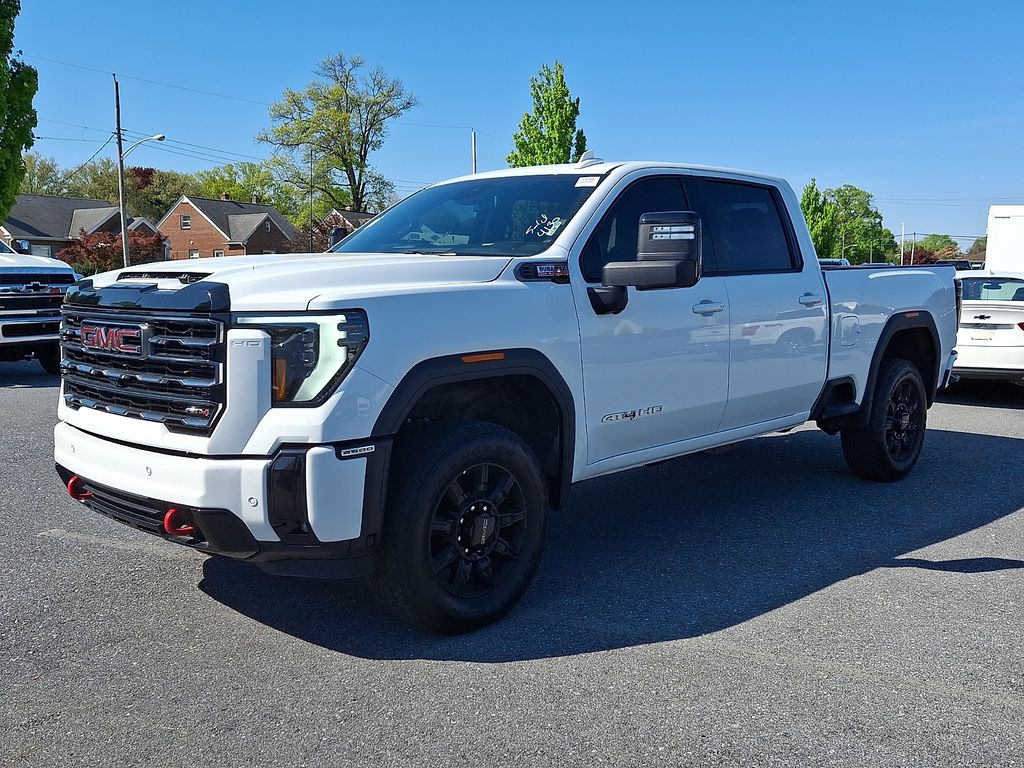 2025 GMC Sierra 4WD Crew Cab Standard Box AT4's photo