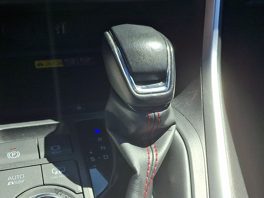 2024 Toyota RAV4 XSE - Photo 14