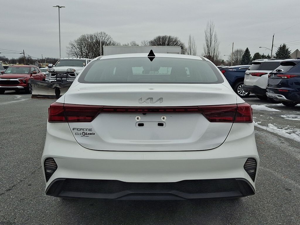 Used 2024 Kia Forte LXS Sedan