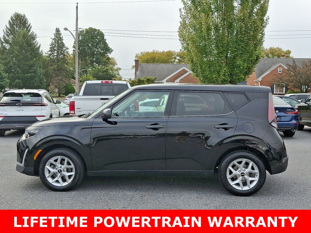 Used 2023 Kia Soul LX Hatchback