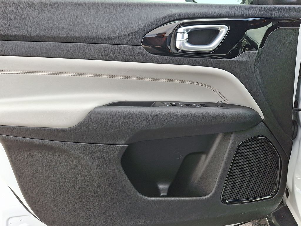 2025 Jeep Compass Limited - Photo 11