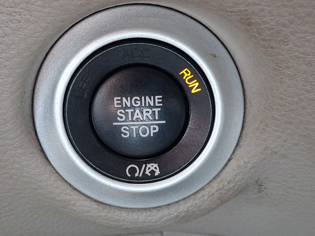 2023 Chrysler Pacifica Limited - Photo 28