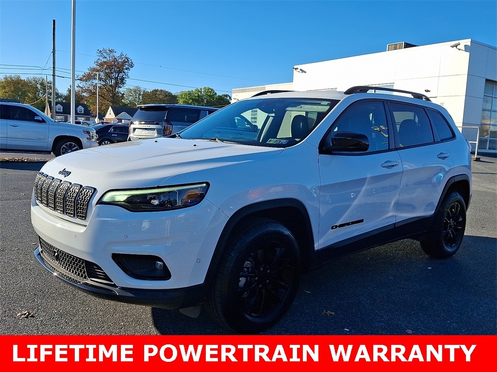Used 2023 Jeep Cherokee Altitude Lux SUV